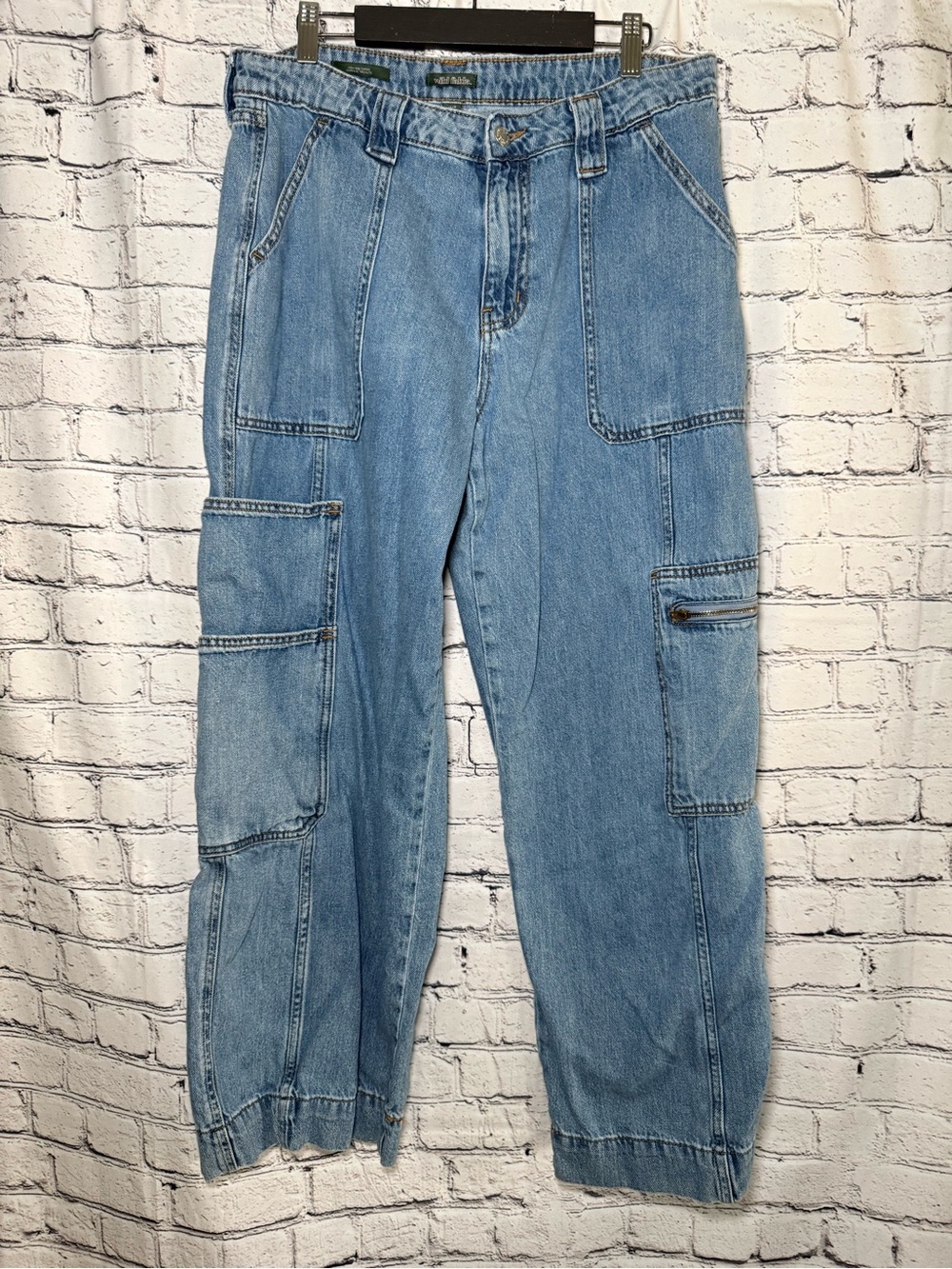 Wild Fable. Wide leg cargo jeans. Size 12/8
